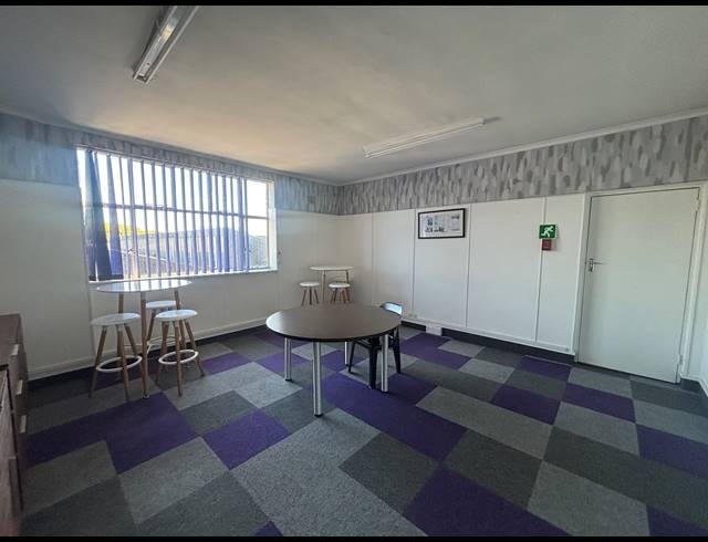 677M² WAREHOUSE TO LET IN PAROW INDUSTRIAL